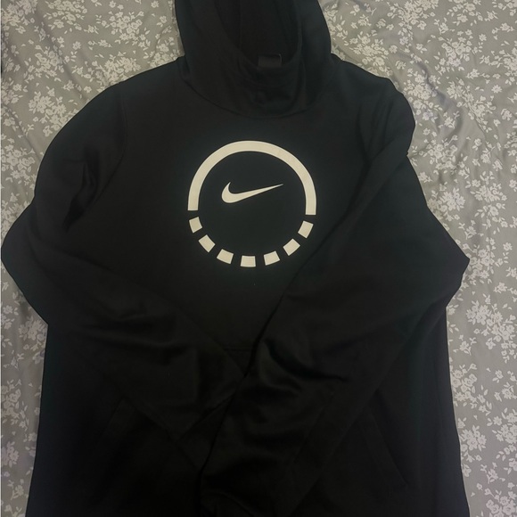 Nike hoodie size large - Picture 2 of 5